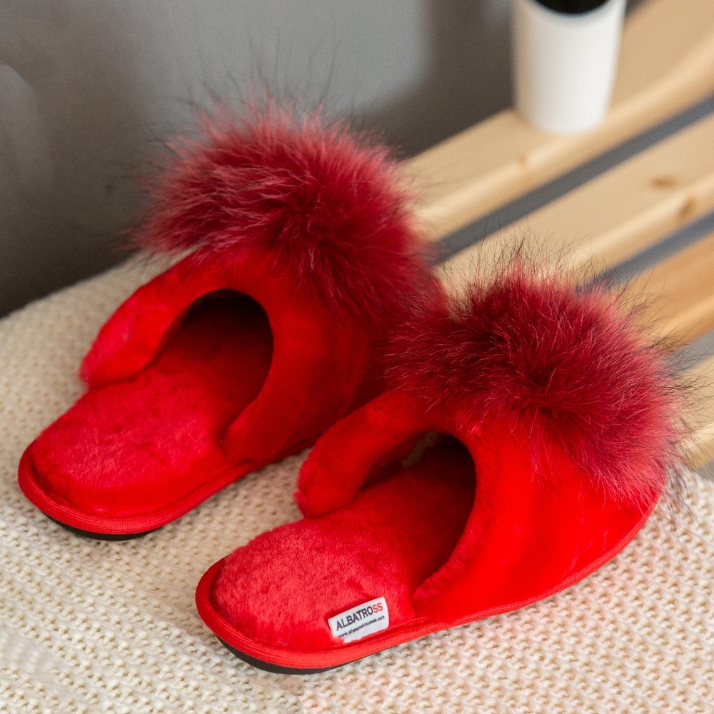 Red Slippers Slippers “Jakonda - Picture 5 of 8